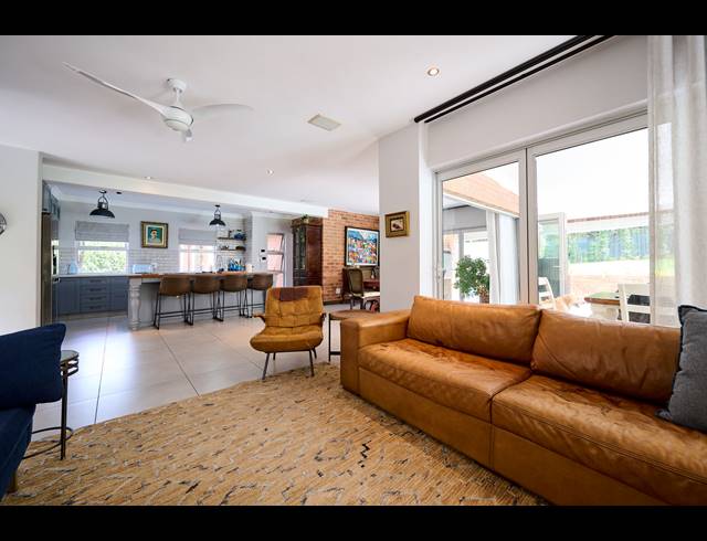 7 BEDROOM FREEHOLD FOR SALE IN CARLSWALD